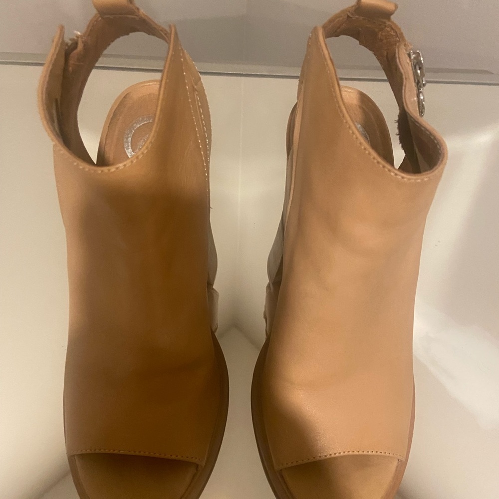 Open toe perfect shoes - Picture 2 of 6
